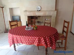 Maison tourangelle restaurée, 3 chambres, jardin clos, village viticole, proche loisirs et équipements bébé - FR-1-381-236 - Image 3