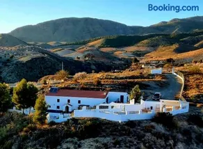 Naturist Retreat with Pool & Jacuzzi in Oria Almeria - Image 2