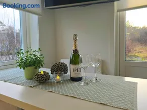 Nybyggd loftstuga i centrala Grebbestad - Image 3