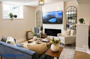 Luxury 2 Bedroom suite in Ottawa and free parking - Image 1