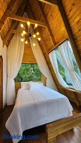 YESHUA - Cabana de Luxo com Hidro, Lago Natural e Adega - Image 3