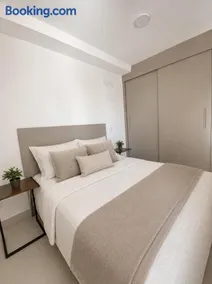 Apartamento completo e aconchegante com garagem - Image 1