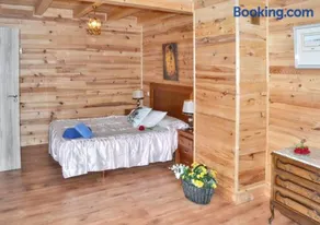 Charming House in Morales de Rey with Enclosed Garden - Image 4