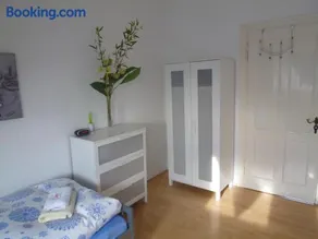 Airport Apartment - Image 2