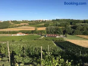 Appartamento con giardino, terrazza e griglia | Vista panoramica - Image 2