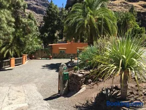 La Villa - Image 1