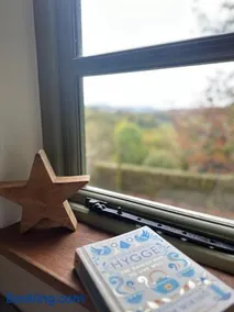 Oak + Stars Hideaway - Image 2