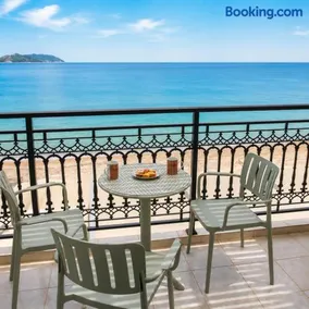 Beachfront Panorama Apartments in Kythira - Image 1