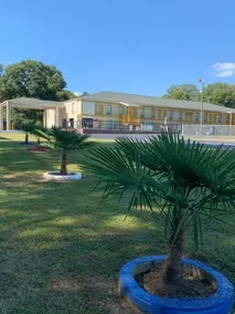 Magnolia Inn Laurens - Image 2