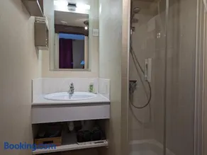 Chambres d'Hôtes de Charme avec Piscine et Wi-Fi en Val de Loire - Image 2