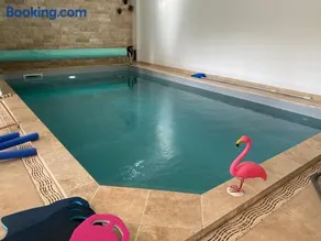 Les 4 Saisons Piscine intérieure - Image 1