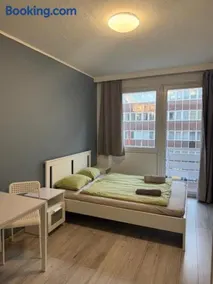 Roland apartment WestND - Image 1