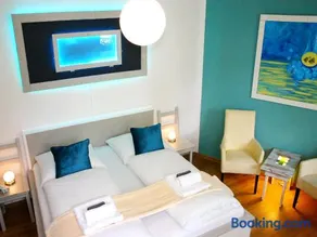 Boutique Hotel Little Venezia - Image 4