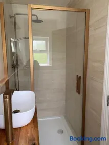 Connemara National Park Lodge - Image 2