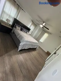 Premium Executive Suite, 4BR 4BA, Near Charlotte, NC, 5 Min to CaroMont, Sleeps 8 to 9 Guests - Image 3