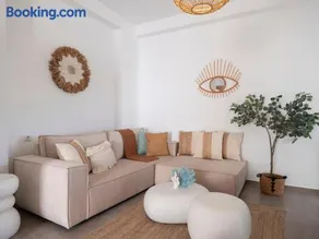 Pounta ,2BR Apartment w Shared Pool,Fiora I - Image 4