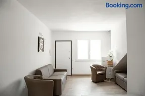 Pula Residence - Via Delle Rose - Image 2