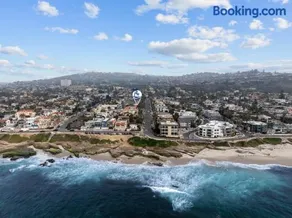 Cozy La Jolla Cottage with Private Patio, Pet Friendly, Driveway Parking - Image 5