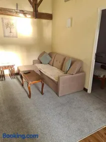 Millstone Gite 1, two bed apartment + shared pool - Image 4
