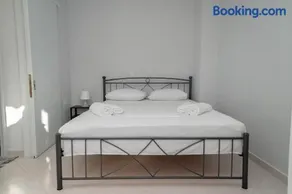 Alonaki home - Image 2