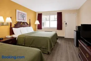 Lincoln Way Inn - Image 2