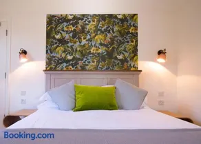 Longstowe Farmhouse - Image 4