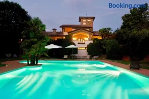 Villa del Nibbio Private Estate with pool in Umbria - Image 3