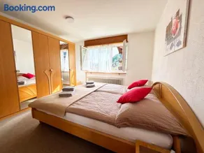 Bright apartment close to center - Image 2