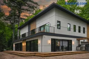 Luxury Lakefront 4 BDR, 10 Beds, 4 Bath - Image 1