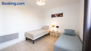 Spacieux appartement climatisé deux chambres - Image 3