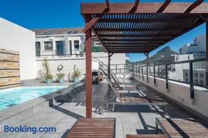 One Bedroom Apt in Adderley Street - Image 1