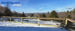 2T Bethlehem Retreat with Stunning Sunset Views in the Heart of the White Mountains - Image 5
