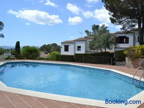 Casa Vacacional Tranquila con Piscina, Jardín y Cerca de la Playa en L'Estartit - ES-323-29 - Image 4