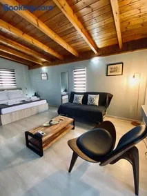 Keskos Luxury Apartment - Image 2