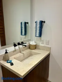 Mar Azul Seaside Suite - Image 5
