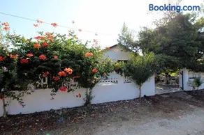 Katomeris Beach House - Image 2