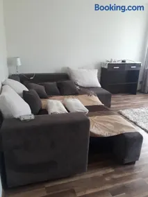Las wita Was w otoczeniu gór i dzikiej przyrody - Image 3