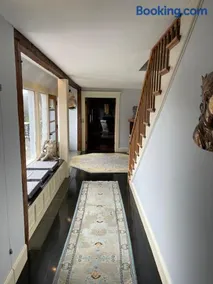 Luxurious Reading Farms Estate sleeps 46 - Image 3