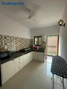 Cozy Assagao 1BHK Apartment with Pool, WiFi & Near Hotspots - Image 2