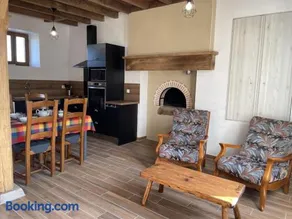 Ferienunterkunft mit Grill, Terrasse und Garten - Image 3