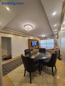 City Square - Brand New Luxury Apartment With Stunning Sea View - Image 5