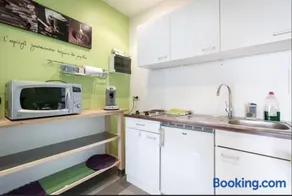 Entertaining Studio - Image 4