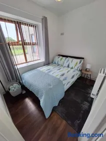 SANDYS SHORE APARTMENT - Image 5