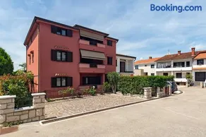 Apartments Banić near beach Poreč-Špadići - Image 1
