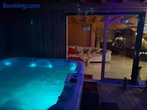 Basel Airport Jacuzzi Chalet - Image 1