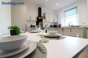 Modern 2 Bedroom Cottage Flat - Image 4
