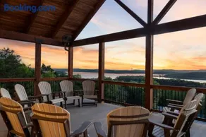 Chateau on the Cove - Image 2