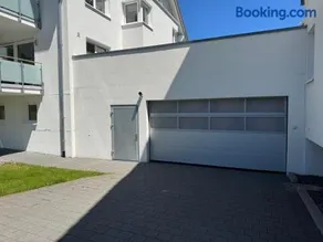 Lakeview Residence - Image 3