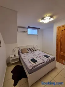 Cozy rooms in terraced house - Image 2