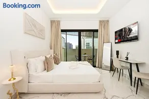 Studio and 1BR Meydan Azure Gateway Superior- 10min to Burj Khalifa, Dubai Mall and Airport and 20min to Marina - Image 2